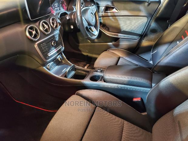 Mercedes-Benz A-Class 2016 Silver - thumbnail 3