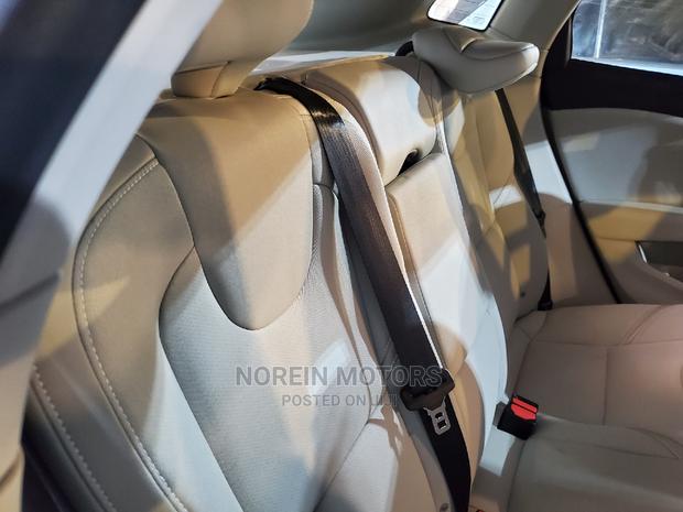 Volvo V40 2016 Blue - thumbnail 8