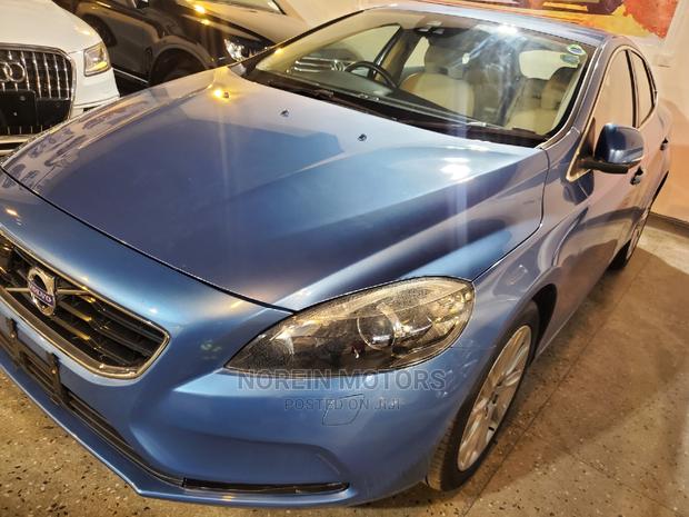 Volvo V40 2016 Blue - thumbnail 2