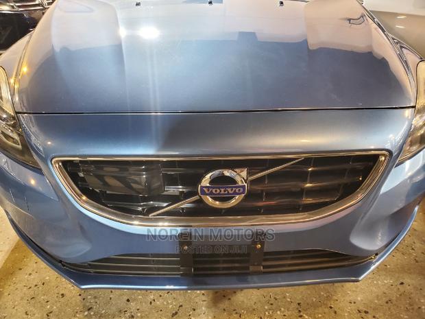 Volvo V40 2016 Blue - thumbnail 3