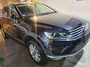 Volkswagen Touareg 2016 Gray