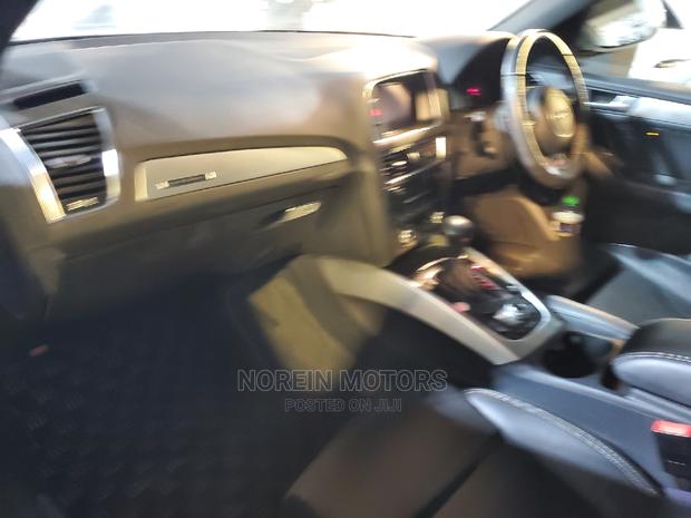 Volkswagen Touran 2016 White - thumbnail 4