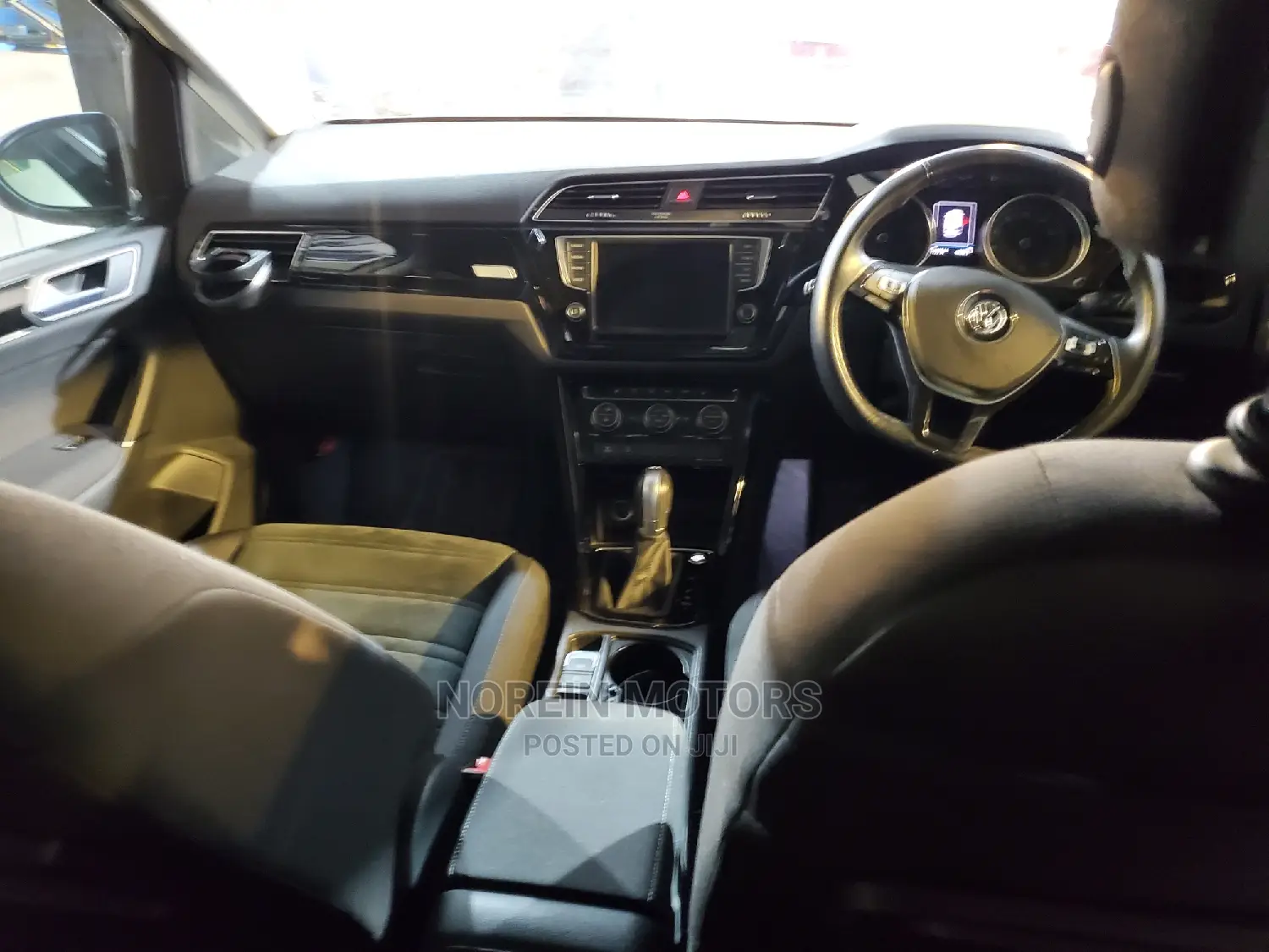 Volkswagen Touran 2016 White