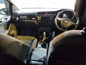 Volkswagen Touran 2016 White