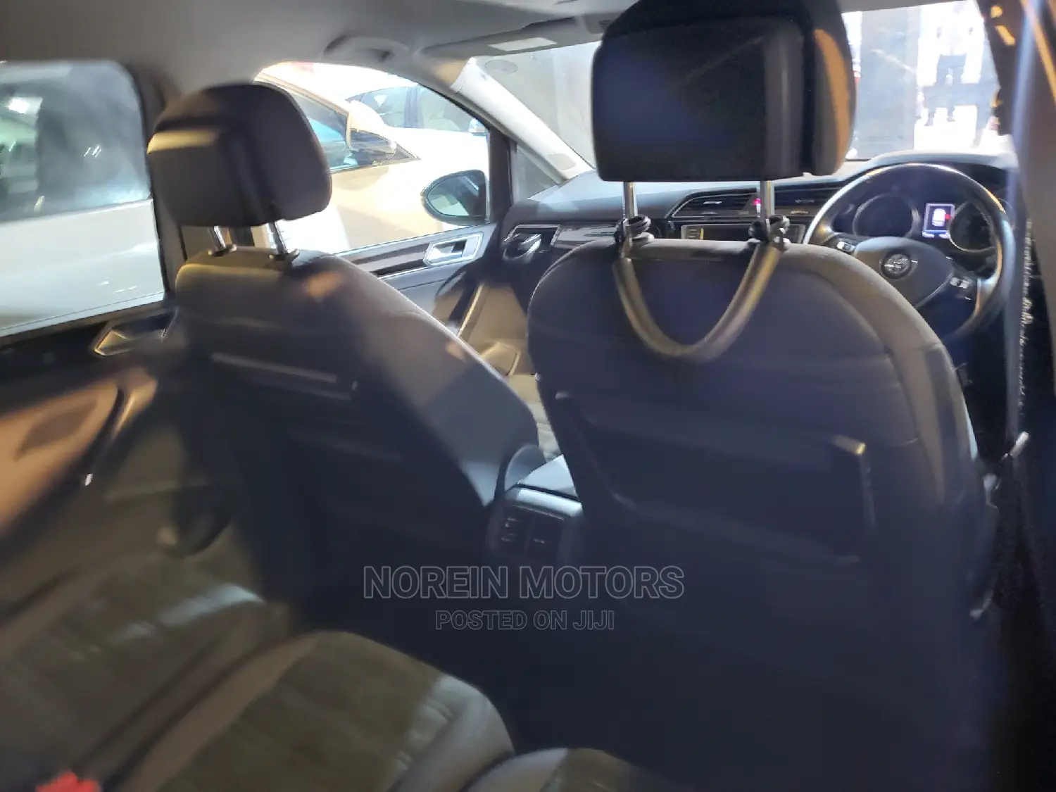 Volkswagen Touran 2016 White