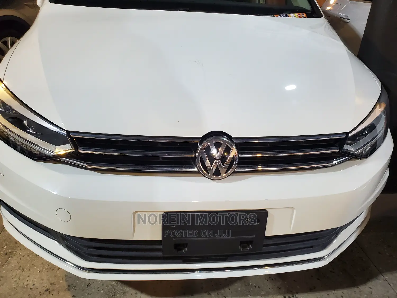 Volkswagen Touran 2016 White