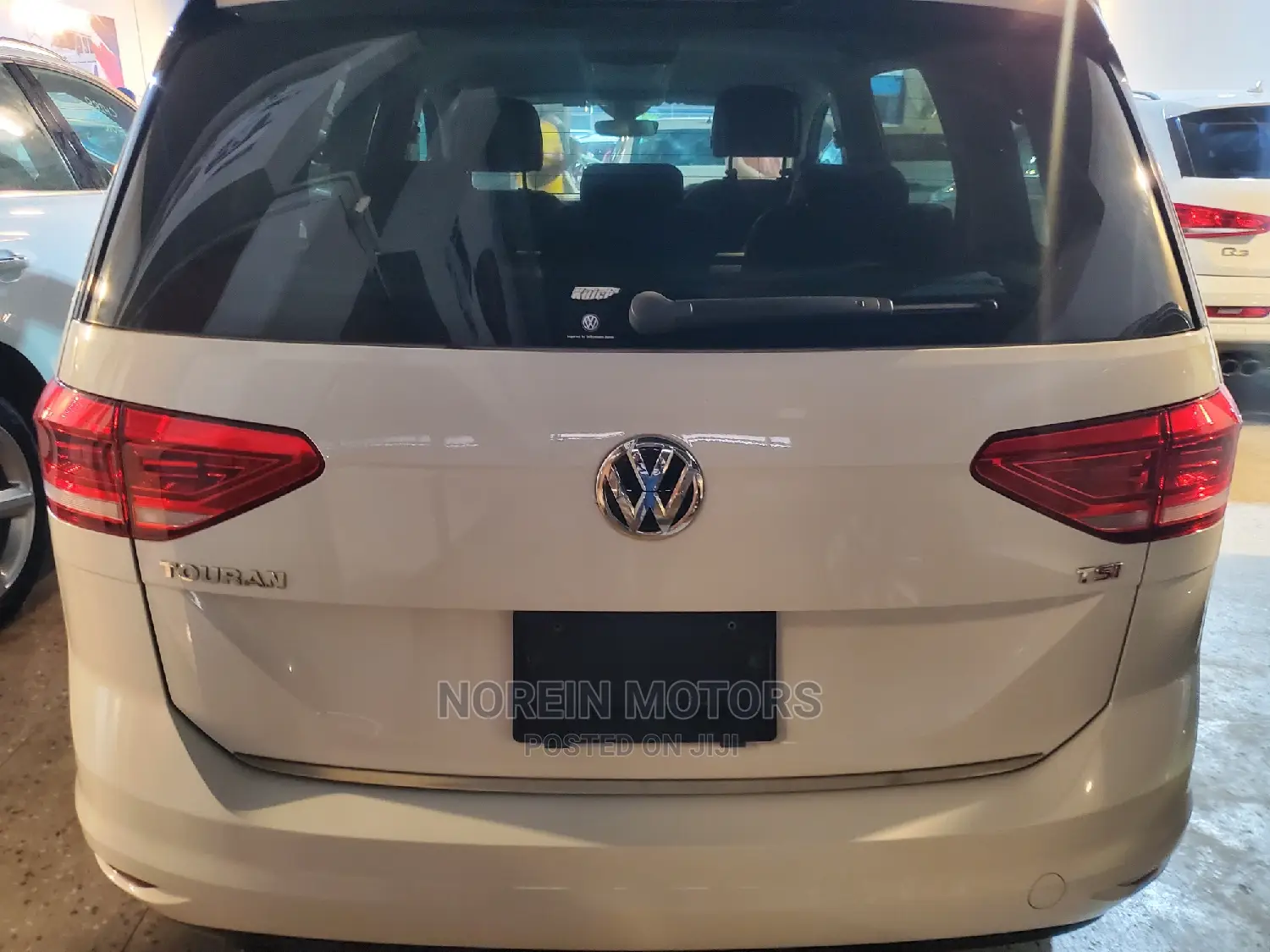 Volkswagen Touran 2016 White
