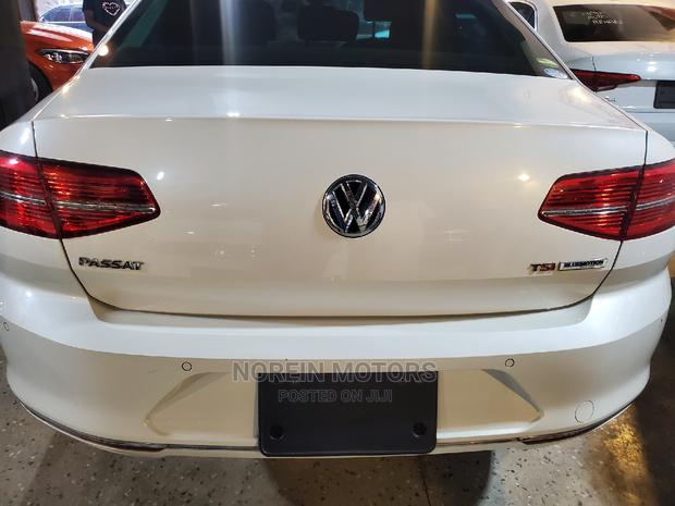 Volkswagen Passat 2016 White - thumbnail 11