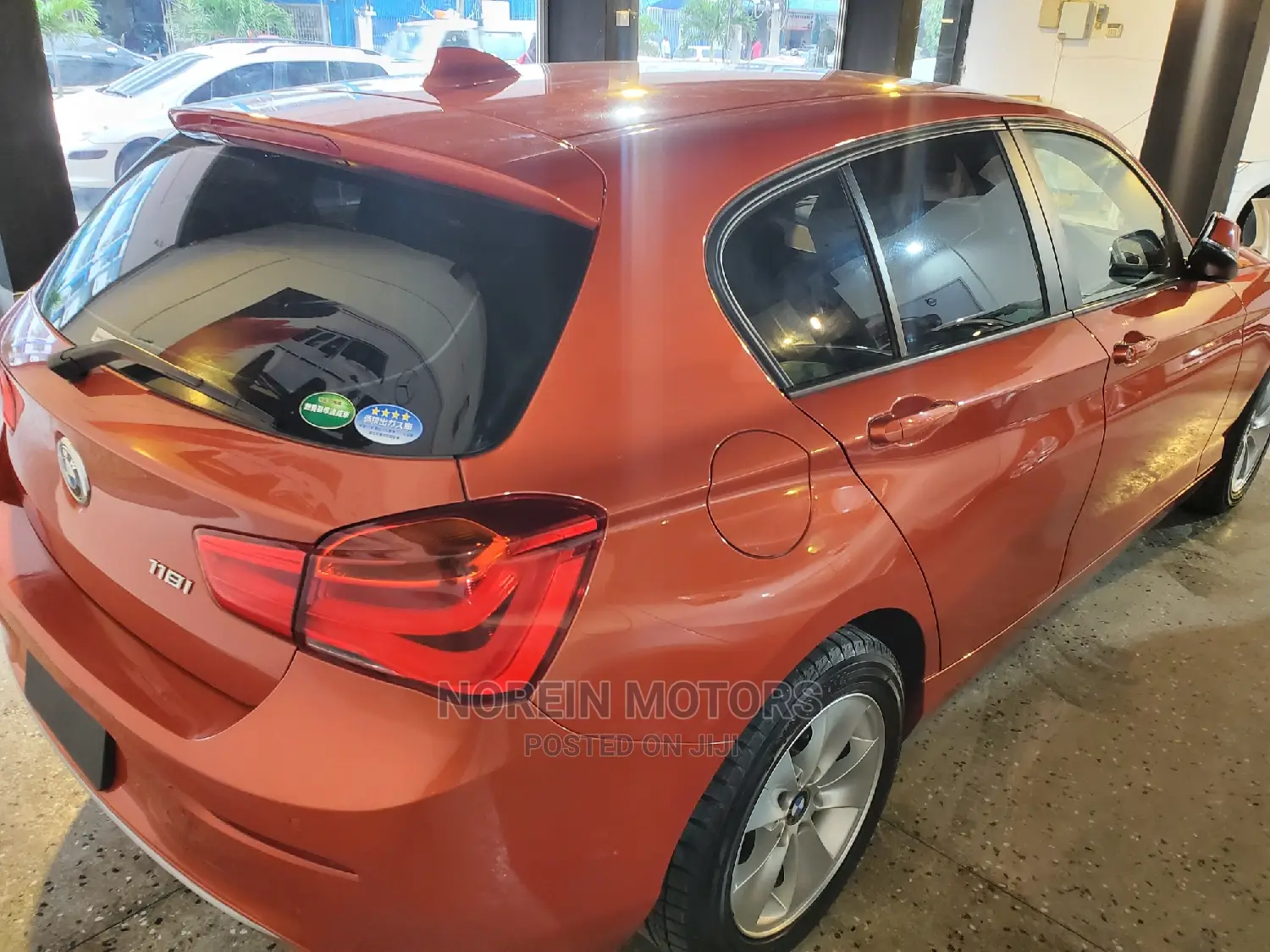 BMW 118i 2016 Orange