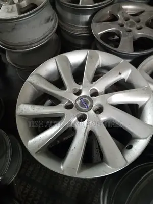 Original Volvo 17 Inch Rims Set