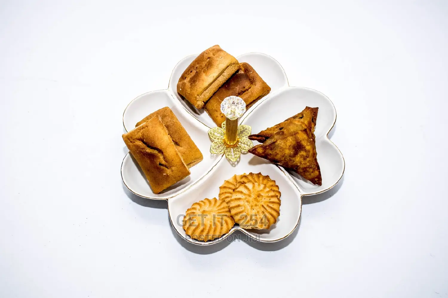 Segmented Leaf Snack Plate