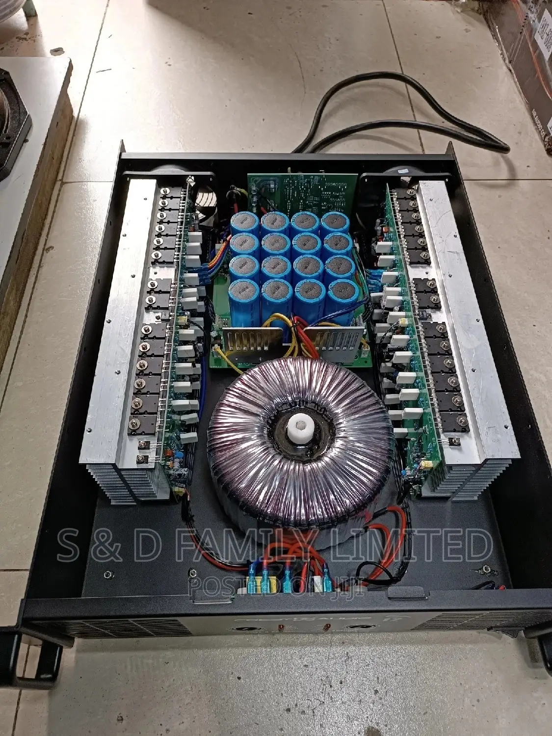 Crest Audio 12 With 56 Transistors 16 Capacitors