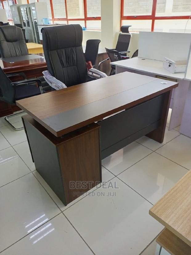 Executive Desk - main view