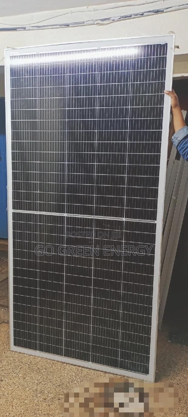 425watts Jinko Solar Panel - main view
