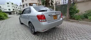 Toyota Axio 1.5 Hybrid 2WD 2014 Silver