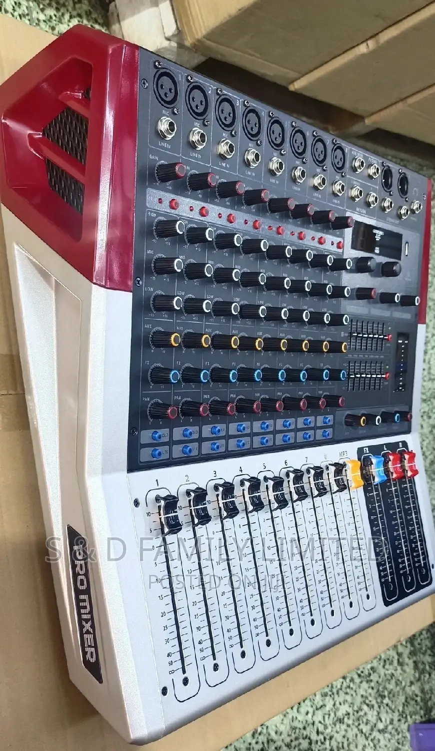 Powered Pro Mixer 8 Channels Kv80