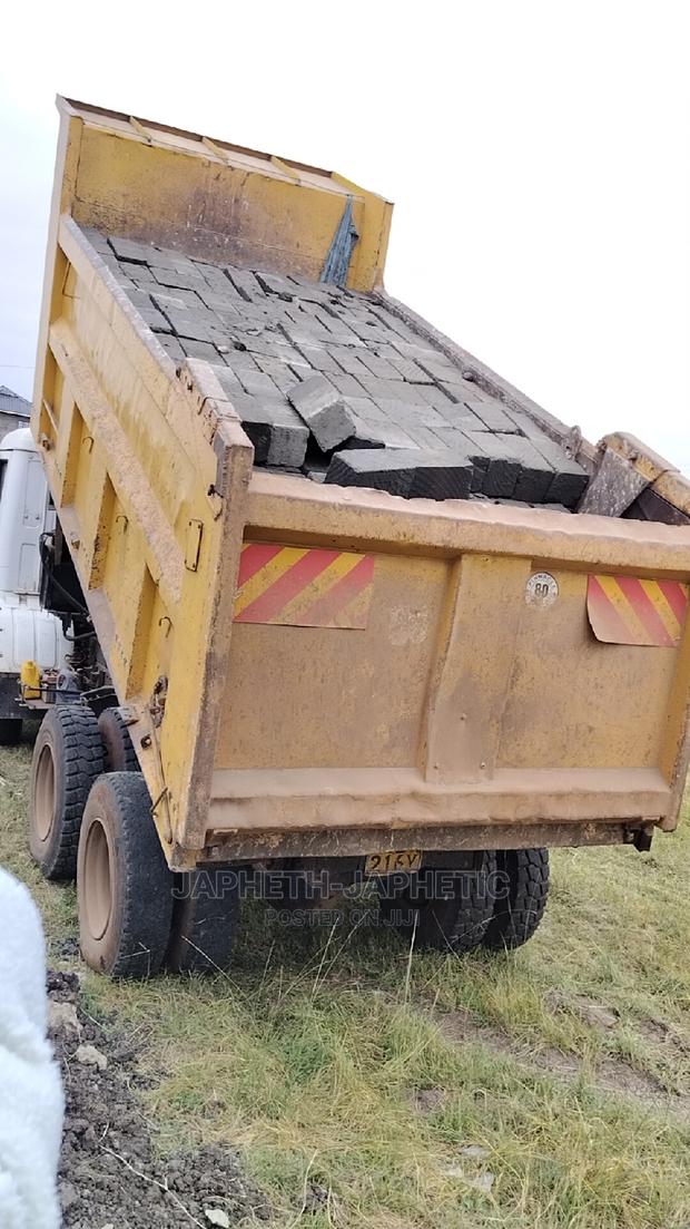 Stones/Mawe Ndarugo - thumbnail 3