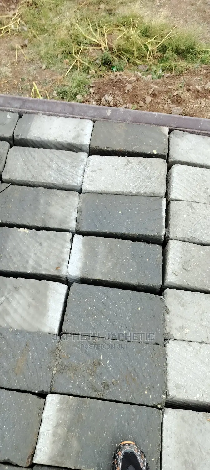 Japhetic Quality Stones,Mawe Quality*"