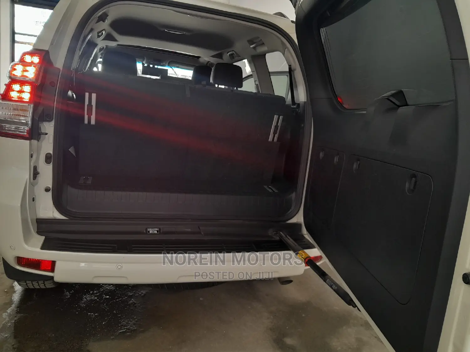 Toyota Land Cruiser Prado 2015 White
