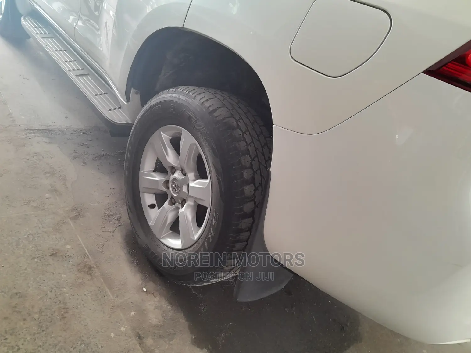 Toyota Land Cruiser Prado 2015 White