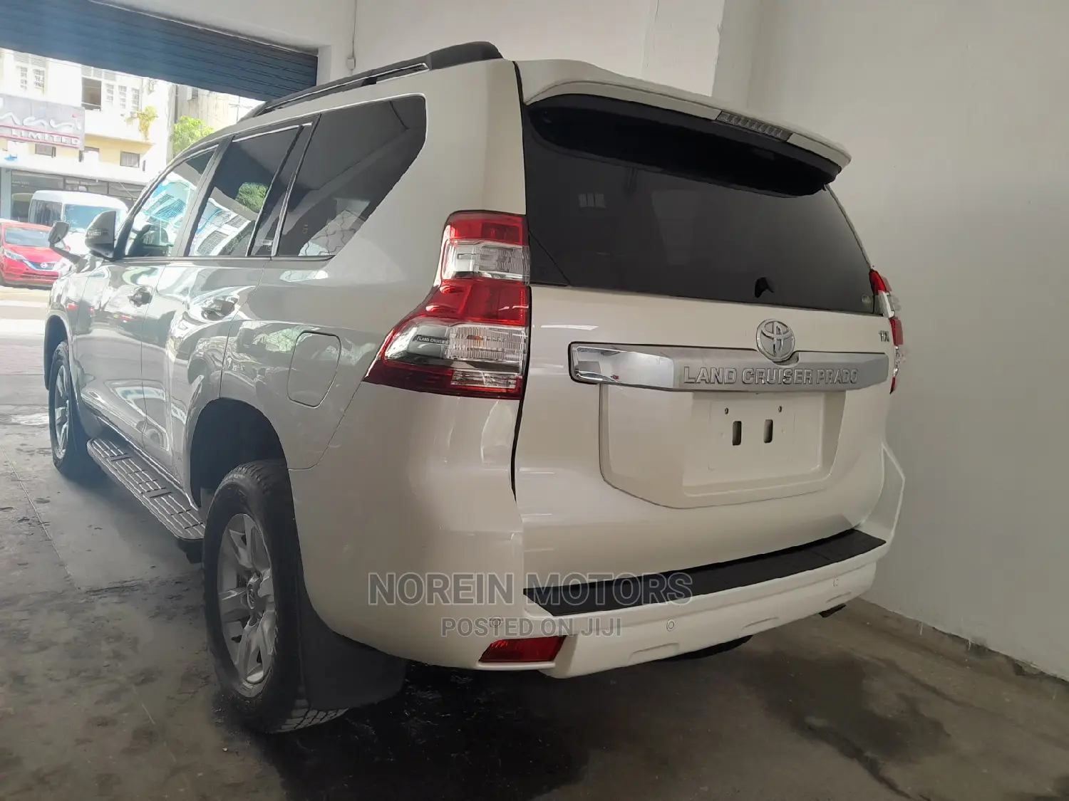Toyota Land Cruiser Prado 2015 White