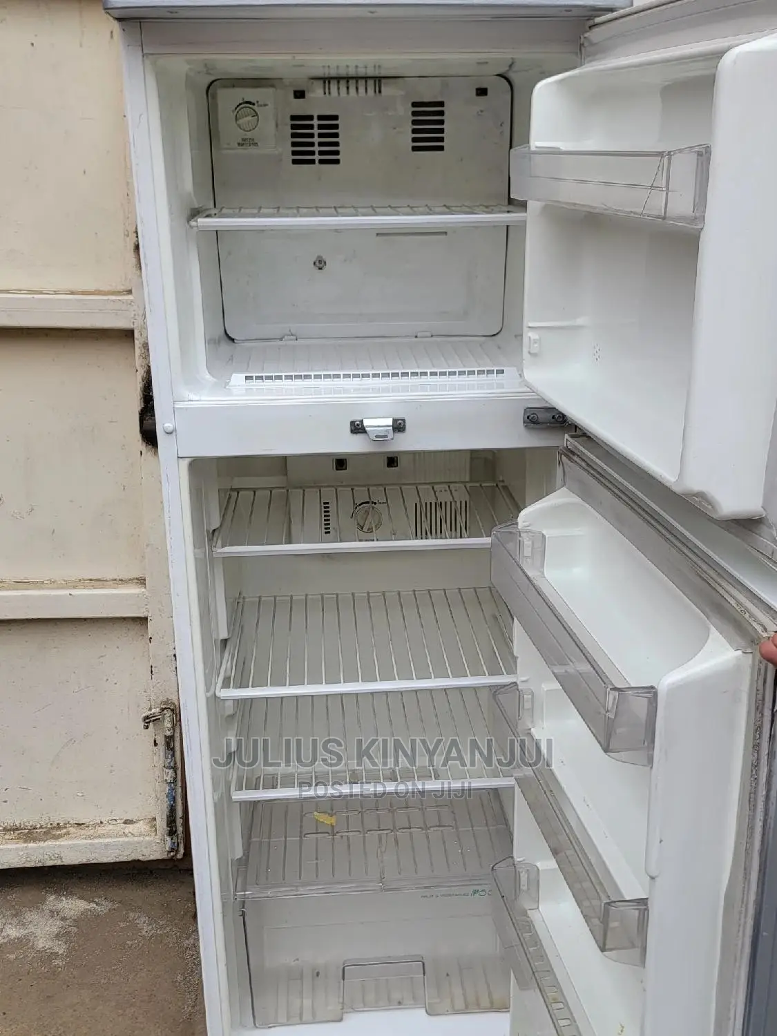 Goldstar Top Freezer Refrigerator