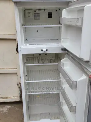 Goldstar Top Freezer Refrigerator