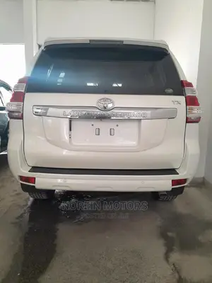 Toyota Land Cruiser Prado 2015 White