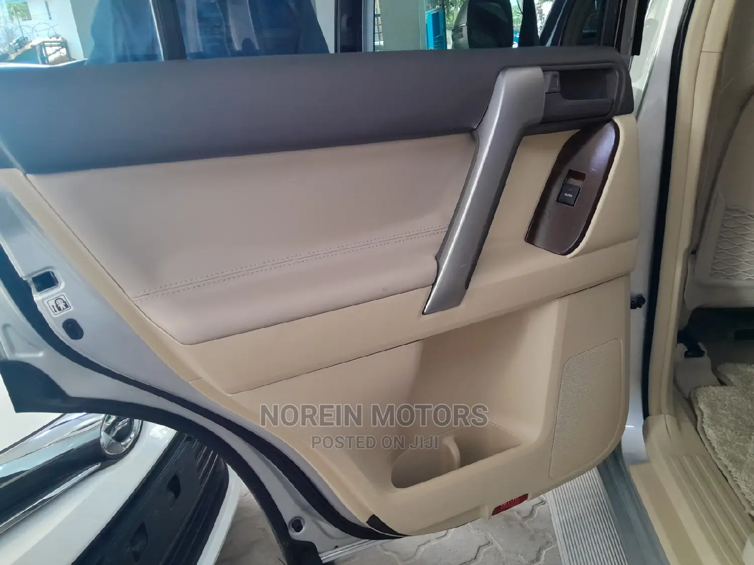 Toyota Land Cruiser Prado 2016 Silver