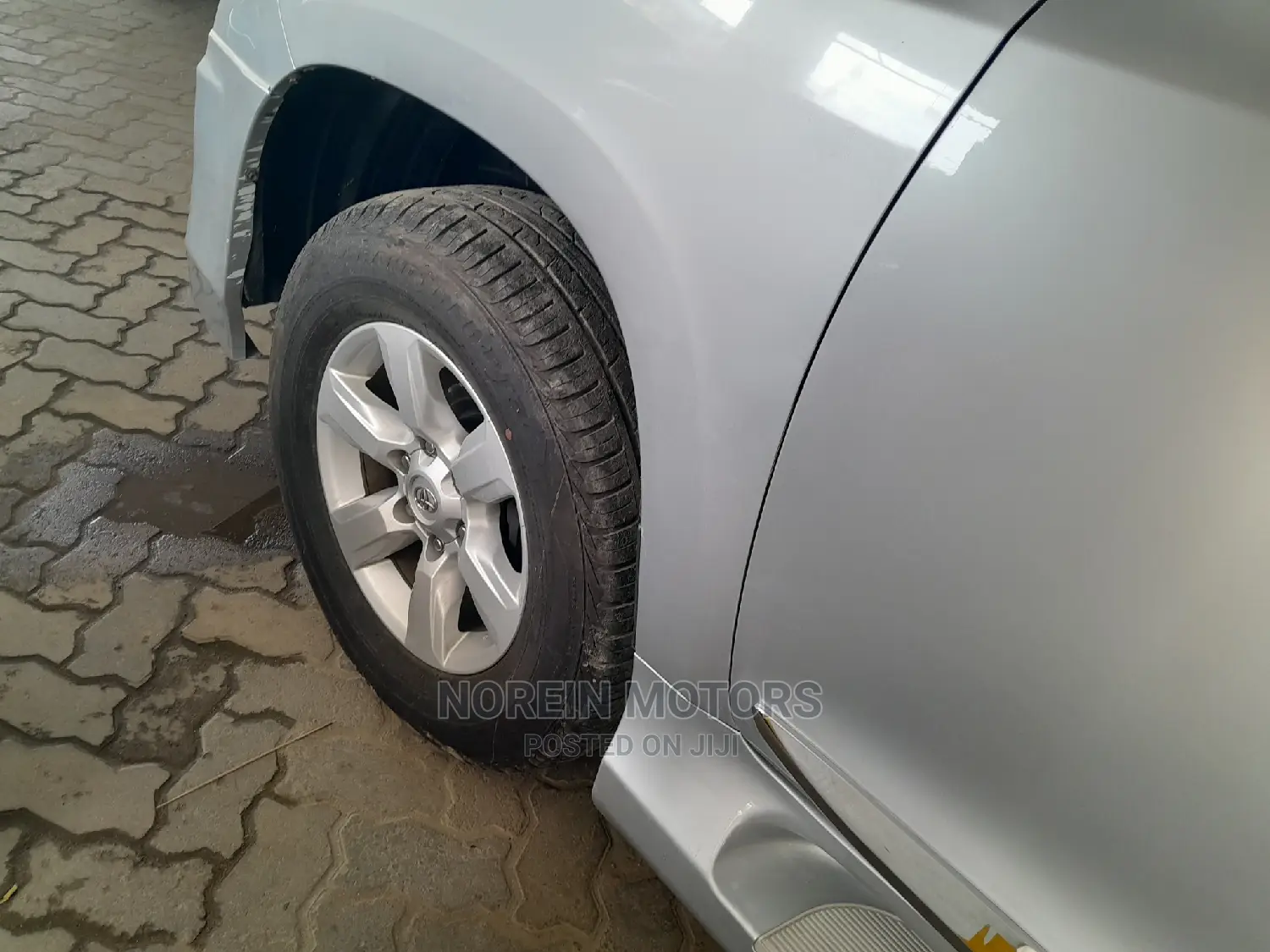 Toyota Land Cruiser Prado 2016 Silver