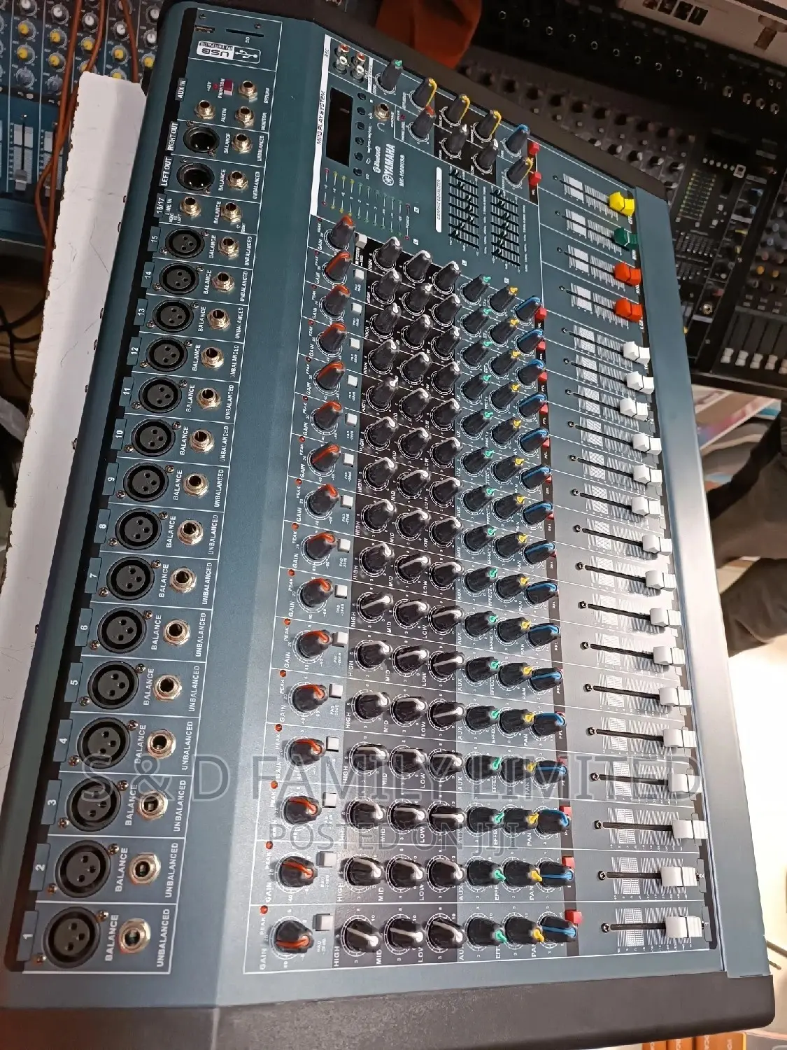 Yamaha 16 Channels 1600USB Powered Mixer