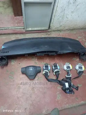 Fielder 161 Dashboard, Steering Airbags and Safety Belts
