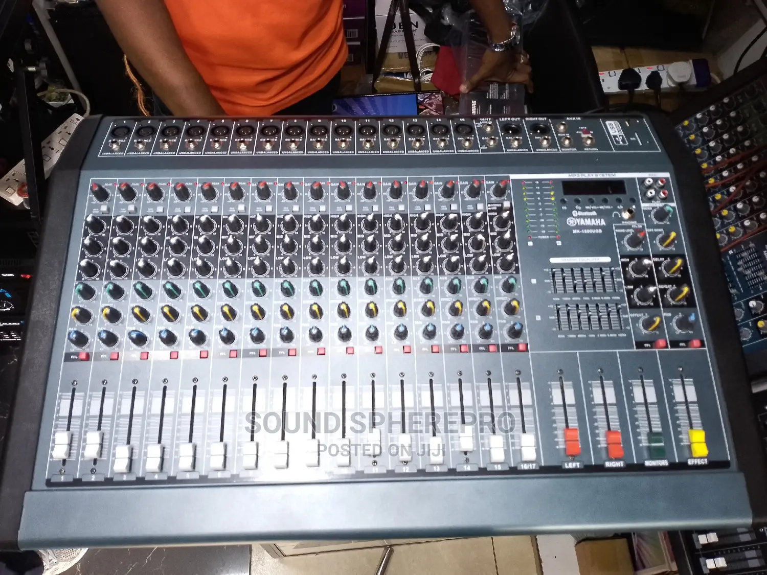 Yamaha Mk-1600 Usb 16 Channel Mixer
