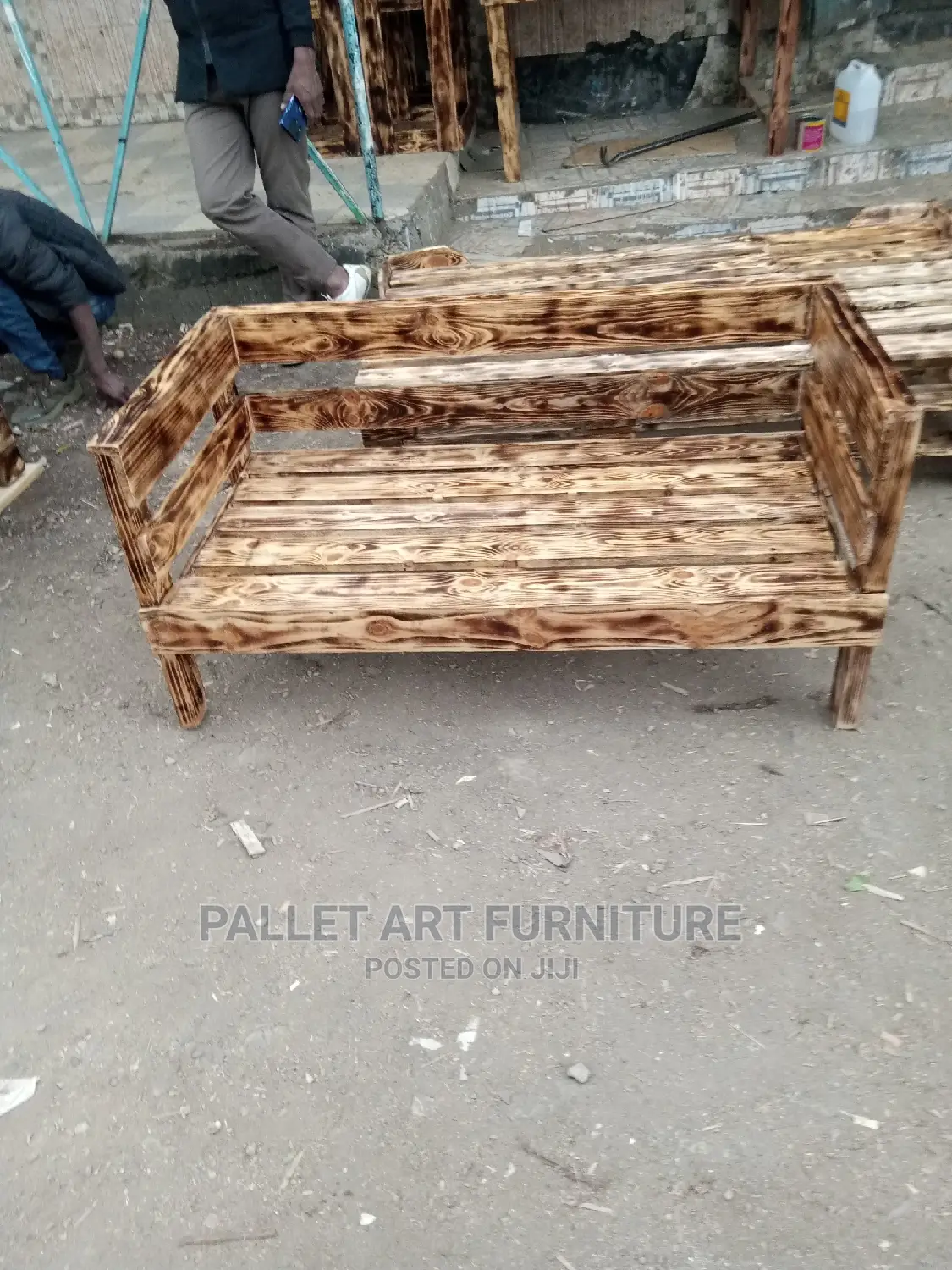 2 Saater Pallet Without Cushions