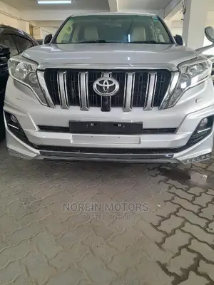 Toyota Land Cruiser Prado 2016 Silver