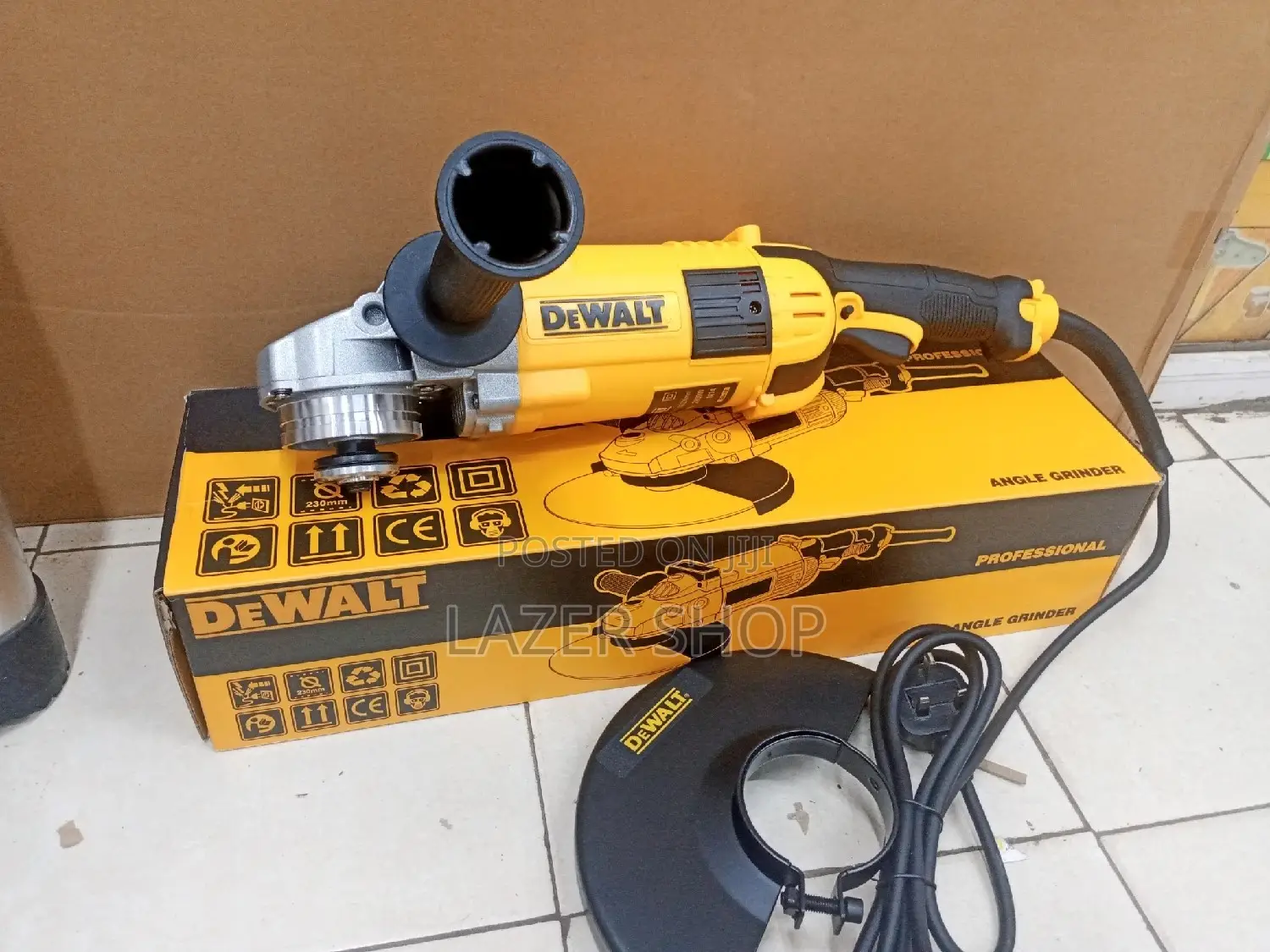 Dewalt Angle Grinder,2800w