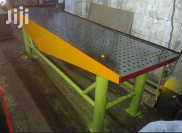 Cabro Vibrating Table