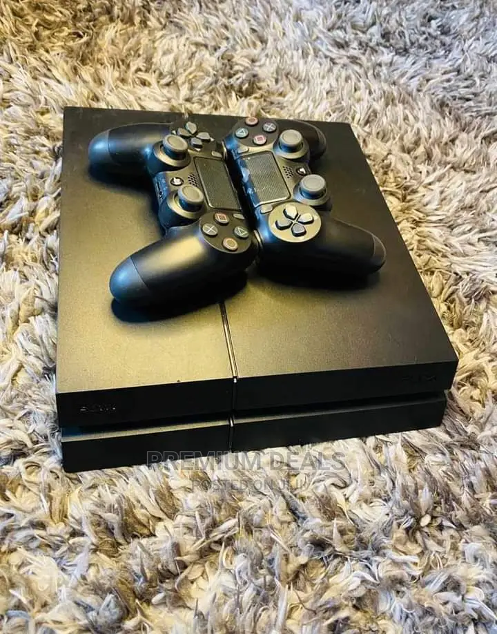 STD Ps4 With Two Pads