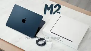 New Laptop Apple MacBook Pro M1 8GB Apple M2 Ultra SSD 512GB