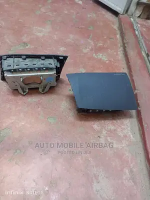 Toyota Noah Dashboard Airbags