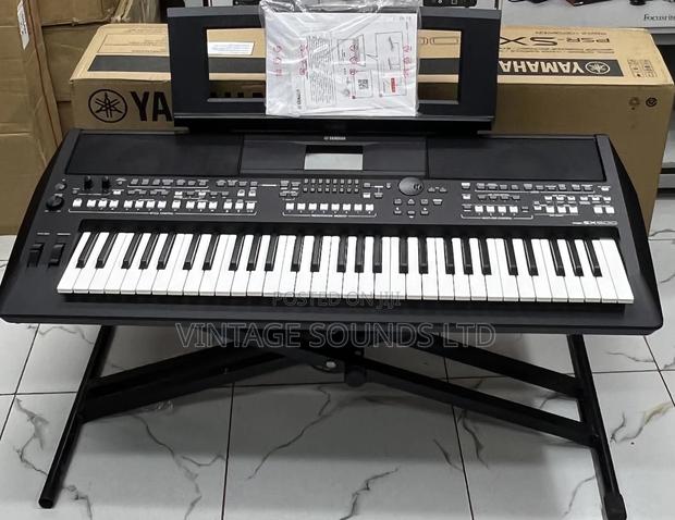 Yamaha PSR-Sx600 Digital Workstation With 61 Keys