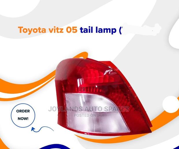 Vitz 05 Tail Lamp - main view