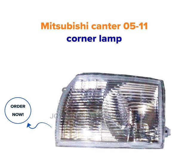 Mitsubishi Canter 05 Corner Lamp