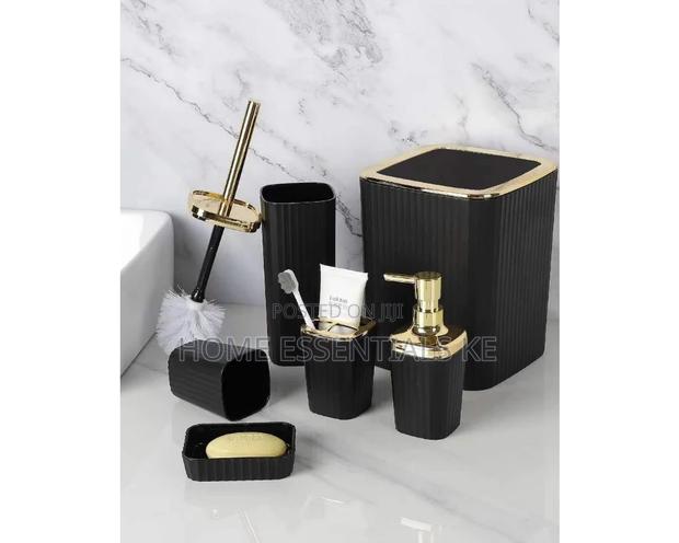 Bathroom Accessories Set With a Gold Ring