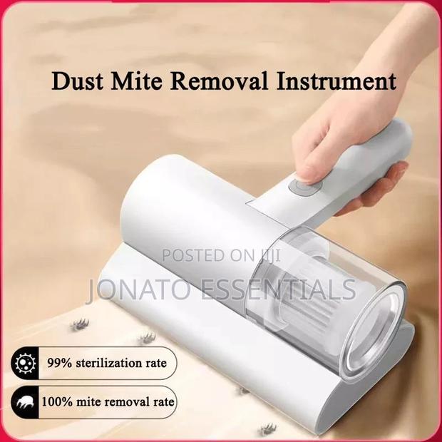 Dust and Mite Removal Machine Handheld Vacuum Cleaner - main view