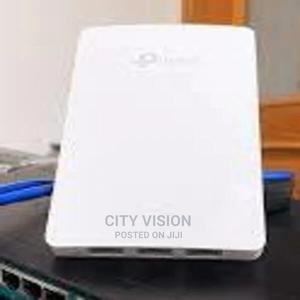 Tp-Link AX1800 Wall Plate Wifi 6 Access Point. - thumbnail 2