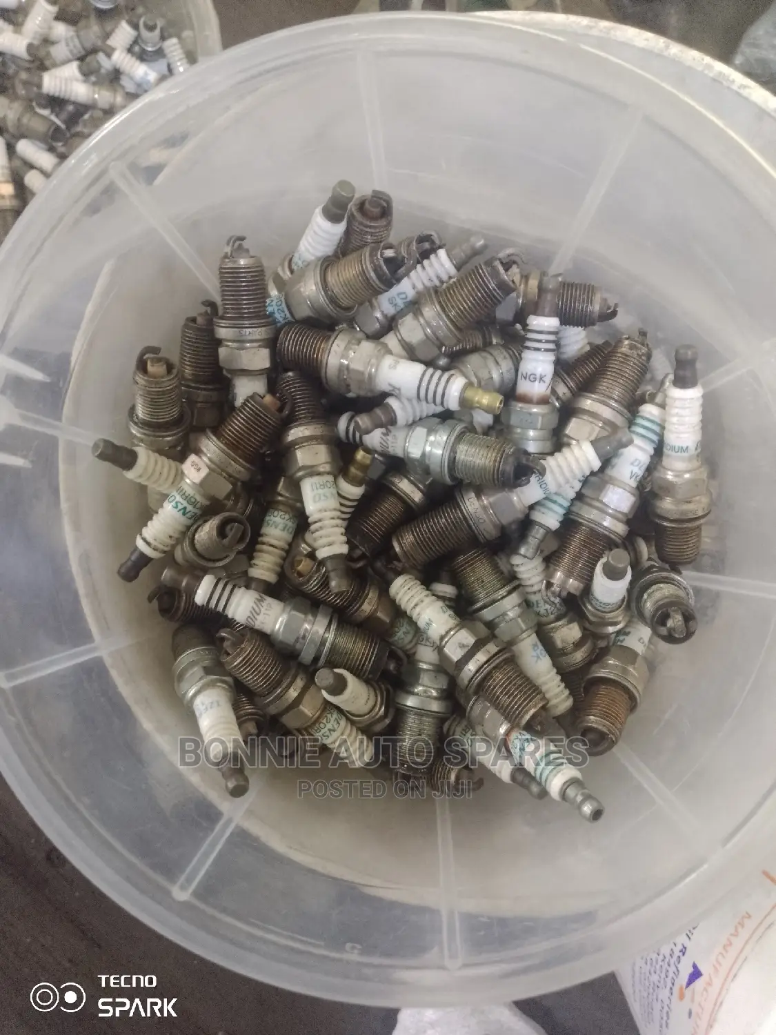 Engine Sparks Plugs