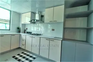 3bdrm Apartment in Muringa Rd,Ensuite, Hurlingham for rent