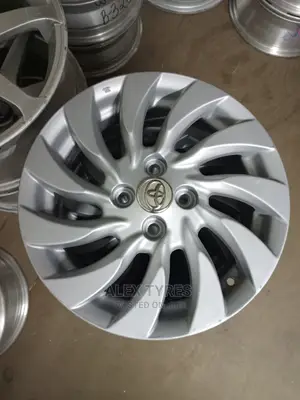 Size 15 Inches Toyota Fielder Alloy Rims Set