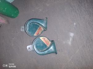 Toyota Harrier Horns Pair - main view